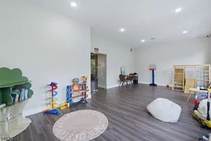 420 River Dr, Passaic, NJ 07055 - Photo 15
