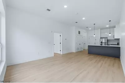 420 River Dr #213, Passaic, NJ 07055 - Photo 3