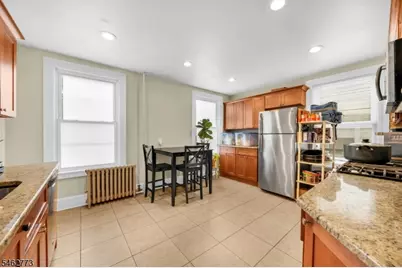 63 Montague Pl, Montclair, NJ 07042 - Photo 7