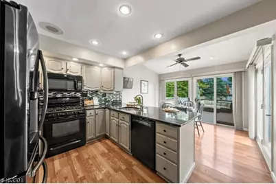 171 Olive Ave, Pompton Lakes, NJ 07442 - Photo 9