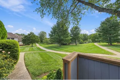 27 Chestnut Ct, Bernards Township, NJ 07920 - Photo 3