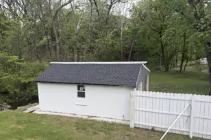 310 6th St, Belvidere, NJ 07823 - Photo 3