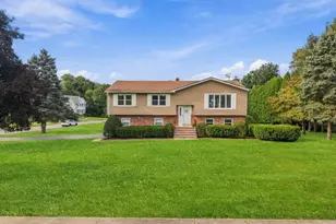 22 Marguerite Ln, Montville Township, NJ 07082 - Photo 1
