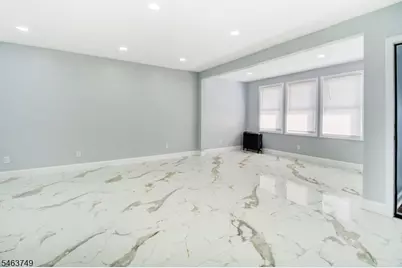 37 Philip Pl, Irvington, NJ 07111 - Photo 3