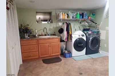 111 W Munsell Ave, Linden, NJ 07036 - Photo 31
