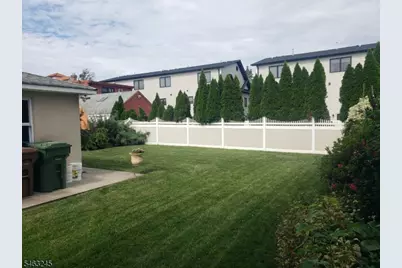 111 W Munsell Ave, Linden, NJ 07036 - Photo 7