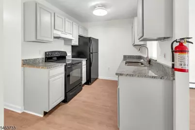 65 Montgomery, Irvington, NJ 07111 - Photo 5
