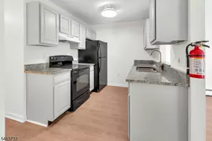 65 Montgomery, Irvington, NJ 07111 - Photo 5