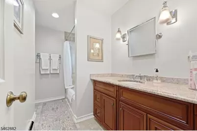 33 Celtic Way, Parsippany, NJ 07054 - Photo 23