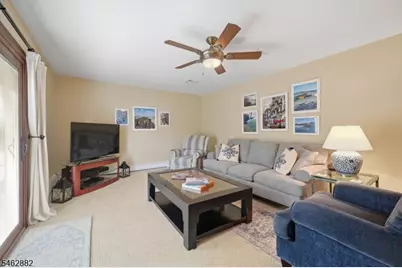 33 Celtic Way, Parsippany, NJ 07054 - Photo 15