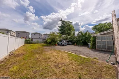565 Madison Ave, Elizabeth, NJ 07201 - Photo 25
