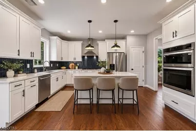8 Chamberlain Ln, Mount Olive, NJ 07828 - Photo 9