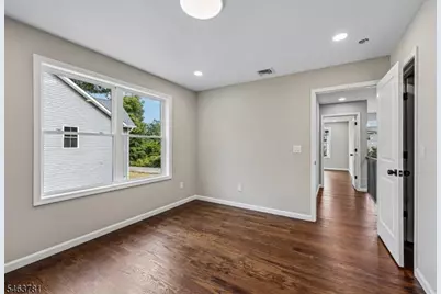 8 Chamberlain Ln, Mount Olive, NJ 07828 - Photo 33
