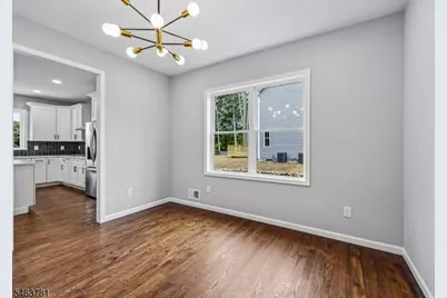 8 Chamberlain Ln, Mount Olive, NJ 07828 - Photo 13
