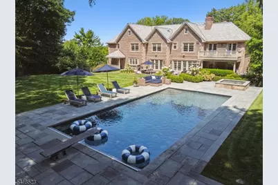 30 Robert Dr, Millburn Twp., NJ 07078 - Photo 5
