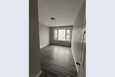 146 Leslie St, Newark, NJ 07112 - Photo 9