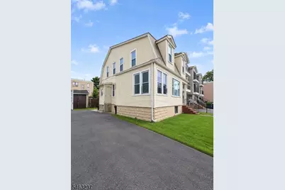146 Leslie St, Newark, NJ 07112 - Photo 3