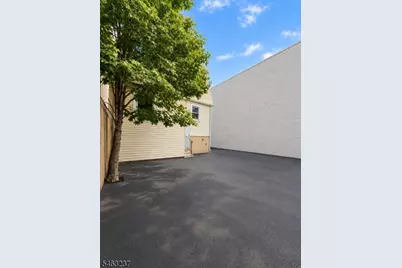 146 Leslie St, Newark, NJ 07112 - Photo 15