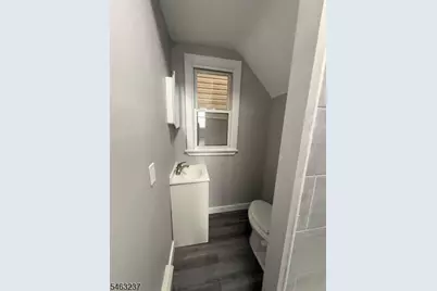 146 Leslie St, Newark, NJ 07112 - Photo 13