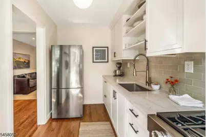 154 Boyden Ave #B, Maplewood, NJ 07040 - Photo 9