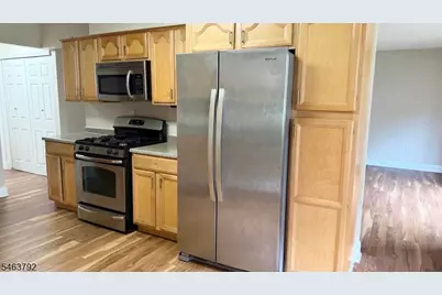 609 Edison Glen Ter, Edison, NJ 08837 - Photo 3