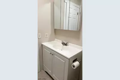 609 Edison Glen Ter, Edison, NJ 08837 - Photo 5