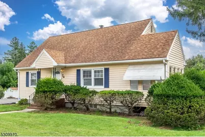 74 Pine St, Verona, NJ 07044 - Photo 3