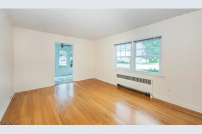 74 Pine St, Verona, NJ 07044 - Photo 13
