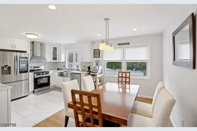 82 Eaton Pl, Bloomfield, NJ 07003 - Photo 7