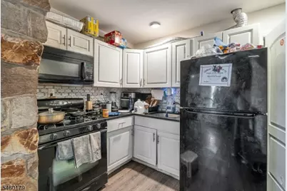 310 Main St, South Hackensack Township, NJ 07606 - Photo 7