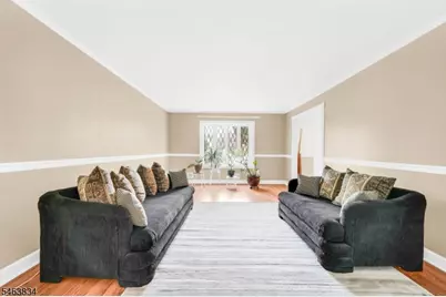 100 Howell Ave, Woodbridge Township, NJ 08863 - Photo 5