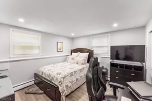 738 County Rd 579, Raritan Township, NJ 08822 - Photo 13
