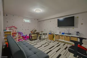 214 Villa Pl, Rahway, NJ 07065 - Photo 13