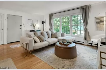 301 Claremont Ave #3, Montclair Twp., NJ 07042 - Photo 7