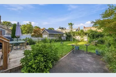 239 Magie Ave, Roselle Park, NJ 07204 - Photo 21