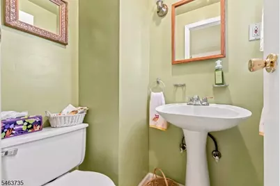 239 Magie Ave, Roselle Park, NJ 07204 - Photo 11