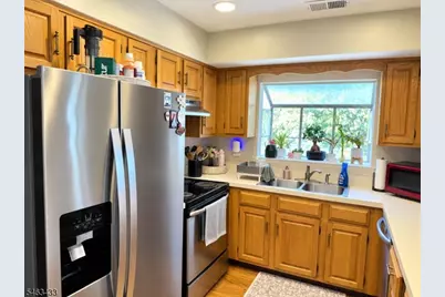 64 Bentley Court, Bedminster Township, NJ 07921 - Photo 5