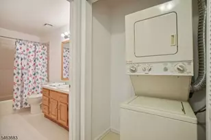 29 Spruce Ct Ondo, Bedminster Township, NJ 07921 - Photo 13