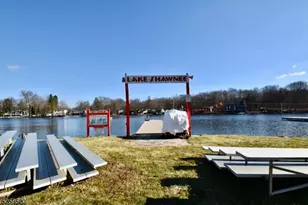60 W Shawnee Trail, Jefferson Township, NJ 07885 - Photo 3