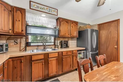 103 Vermont Trl, Hopatcong, NJ 07843 - Photo 11