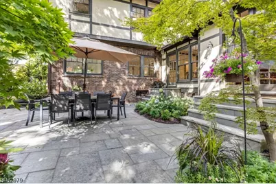 121 Christopher St, Montclair, NJ 07042 - Photo 41