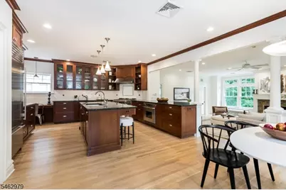 121 Christopher St, Montclair, NJ 07042 - Photo 11