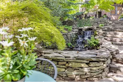 121 Christopher St, Montclair, NJ 07042 - Photo 45