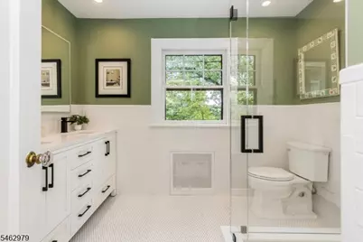 121 Christopher St, Montclair, NJ 07042 - Photo 27