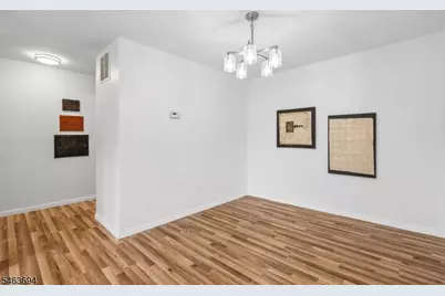 26 Seton Hall Dr, Newark, NJ 07103 - Photo 13