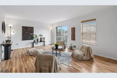 26 Seton Hall Dr, Newark, NJ 07103 - Photo 5