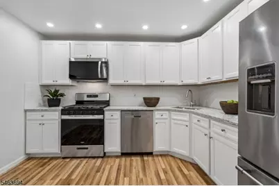 26 Seton Hall Dr, Newark, NJ 07103 - Photo 11