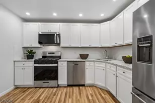 26 Seton Hall Dr, Newark, NJ 07103 - Photo 11