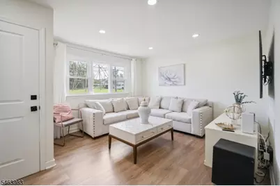 7 Veterans Pl, North Arlington, NJ 07031 - Photo 3