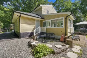 29 Camelot Dr, West Milford, NJ 07480 - Photo 41